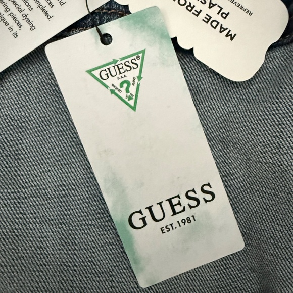 Guess NWT Women’s Distressed Denim Jacket Size Small - Picture 13 of 15